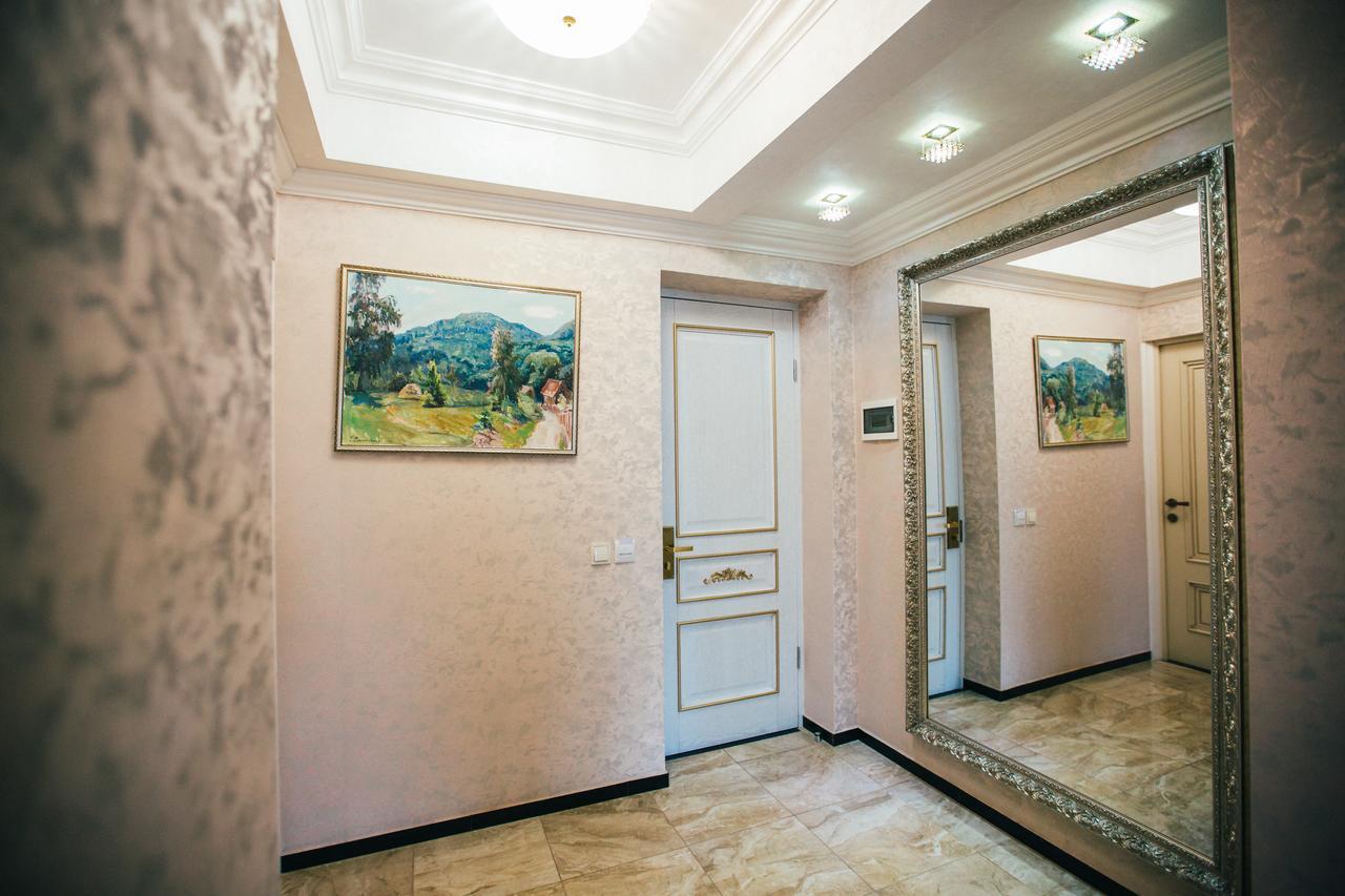 Prince Khust Exterior photo
